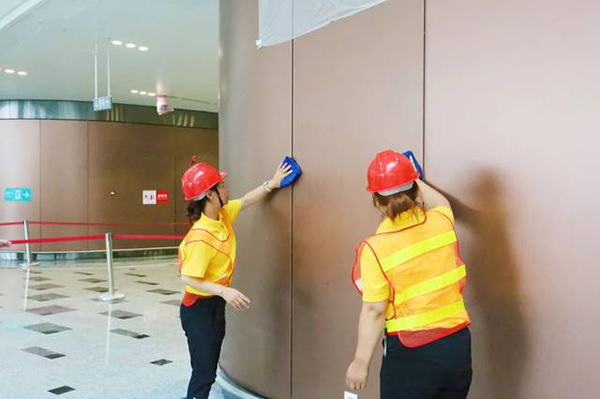 金昭阳青岛保洁公司将有近35名业务熟练的保洁人员投入作业工作